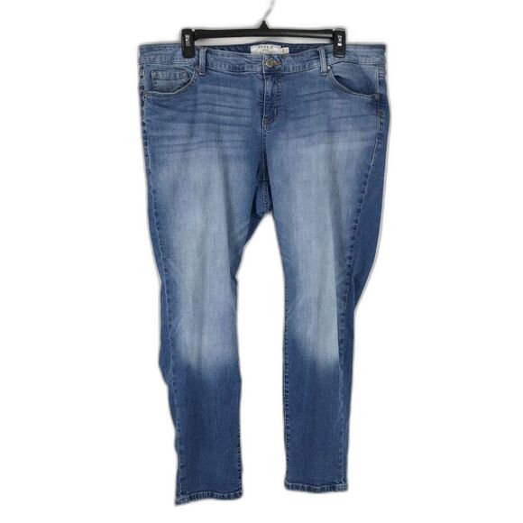 Torrid Mid-Rise Boyfriend Jeans Women's Plus Size 20R Medium Wash Stretch Denim - Picture 1 of 13